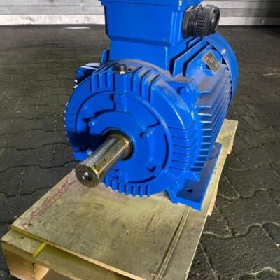 Motor EMK KAE2G180M-4B3E3K
