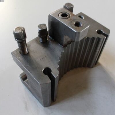 Quick change steel holder  D4B50180