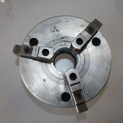 Futter FORKARDT Dreibackenfutter - F200