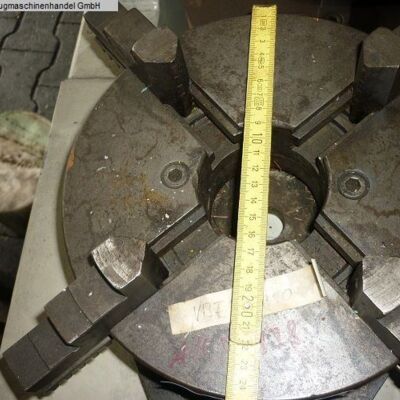 Futter  Vierbackenfutter Ø250 mm