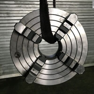 Futter  Vierbackenfutter Ø250 mm