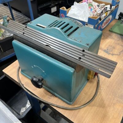 Entgratmaschine INDUMASCH Kantenfräsmaschine