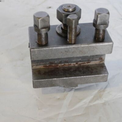 Quick change steel holder  