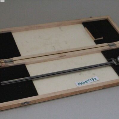 Measurement equipment MITUTOYO Tiefenmessschieber (Messuhr)