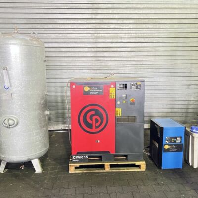 Kompressoren CHICAGO PNEUMATIC CPVR15 + Lufttrockner + Kessel