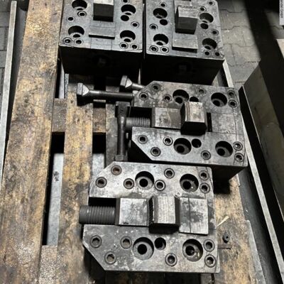 Spannmittel  Spannklauen