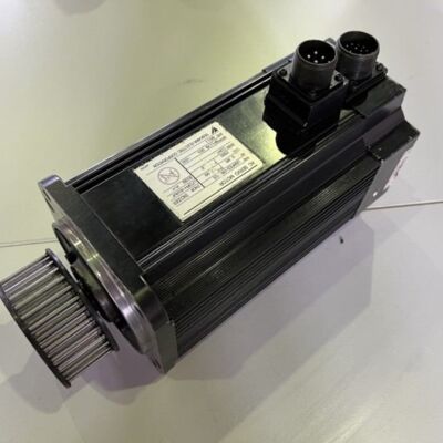 Motor YASKAWA USAFED-09C21S