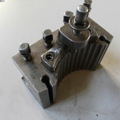 Schnellwechsel Stahlhalter  D1D63180