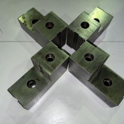 Fräs- und Drehwerkzeuge  Aufsatzbacken Set 215mm