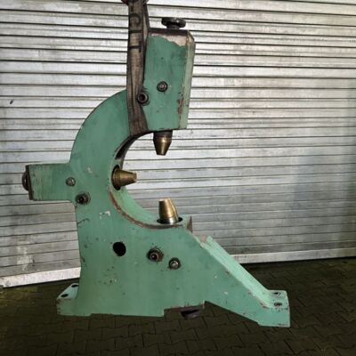 Lynette  Lynette Spitzenhoehe 380mm