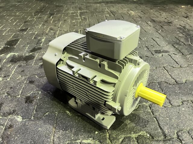 MOLL - MOTOR - Y2PE-132SA2B3