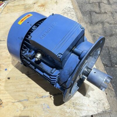 Motor SIEMENS 1LA7130-4AA61