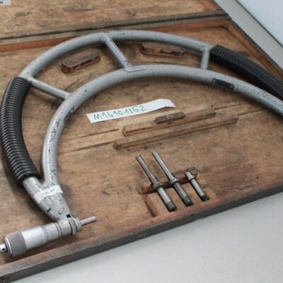 Measurement equipment and tools MAHR Buegelmessschraube 300-400mm