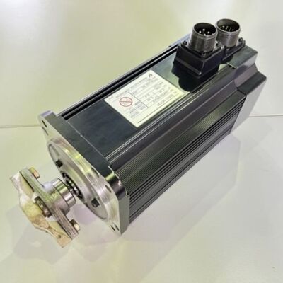 Motor YASKAWA USAFED-09C21S