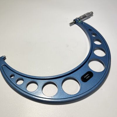 Measurement equipment and tools  Bügelmessschraube 225-250mm